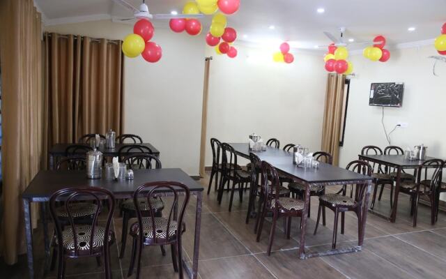 Hotel Yog Tapovan