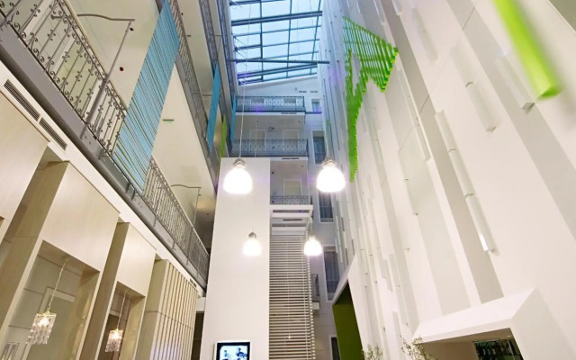 Atrium Fashion Hotel