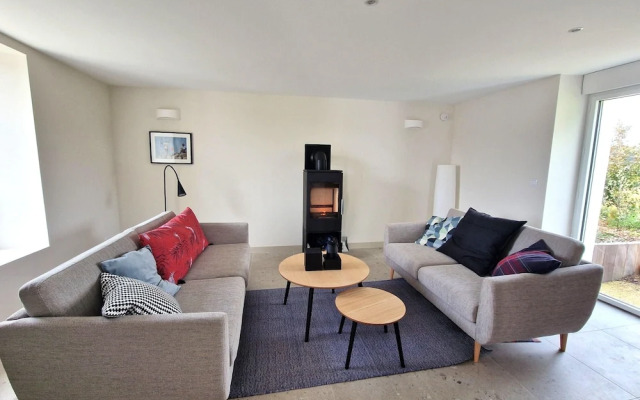 Charming Breton Holiday Home Right by the sea