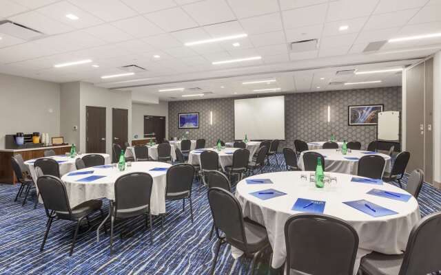 GLō Best Western Mississauga Corporate Centre