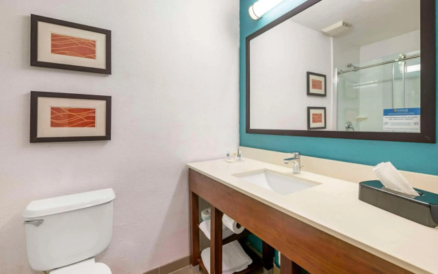 Comfort Inn & Suites Fort Lauderdale West Turnpike