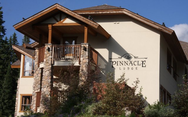 The Pinnacle Lodge