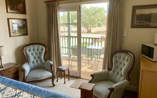 Settlers Hotel York