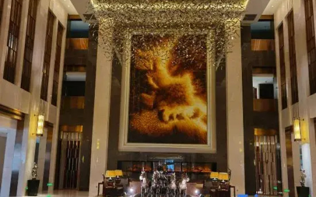 Lingyuan Linggang Hotel