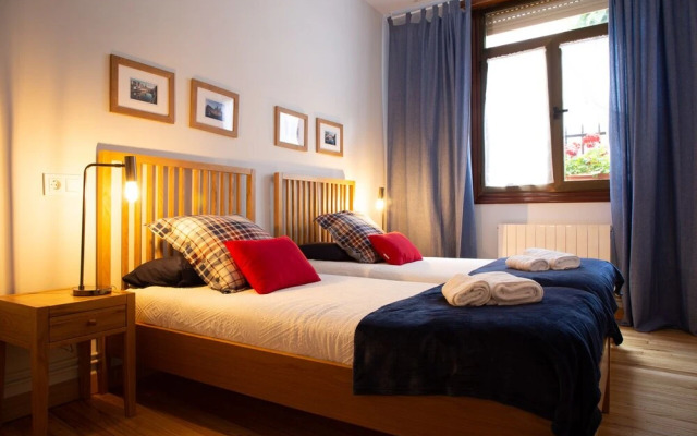 Aresti Old Town by Bilbao Living