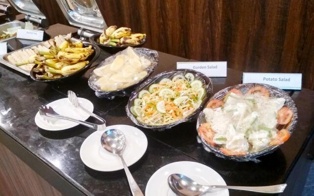 Hotel Pearl Retreat  -  A Pure Veg Hotel