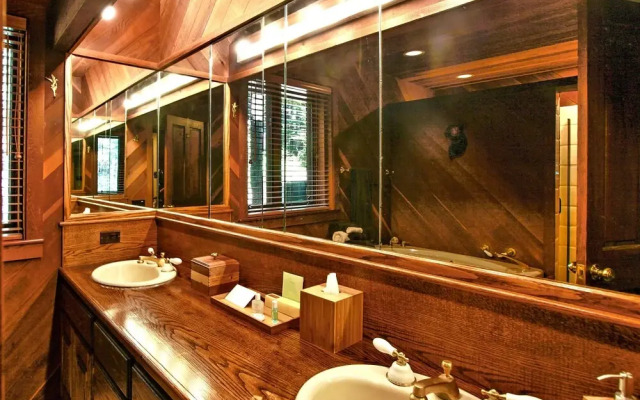 Yosemite Scenic Wonders - Fish Camp Area