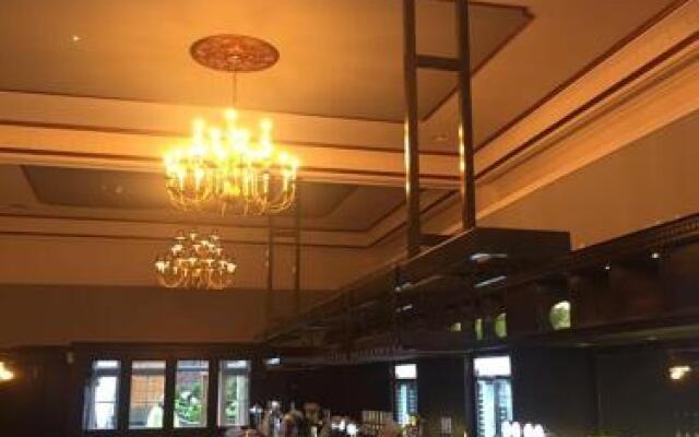 The George Hotel