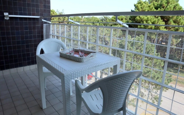 Modern Two-bedroom Apartment With Seaview Balcony