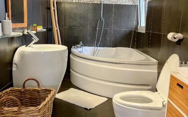 Gite Corossol Martinique piscine privée, résidence naturiste