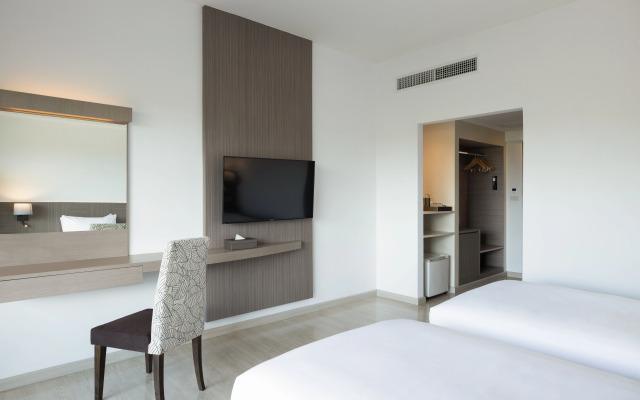 Centara Life Cha-Am Beach Resort Hua Hin