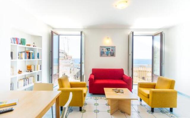 LUIMAR Holiday House