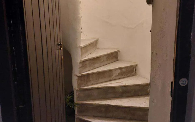 Studio Apartment In Neapolitan Castle Int 28