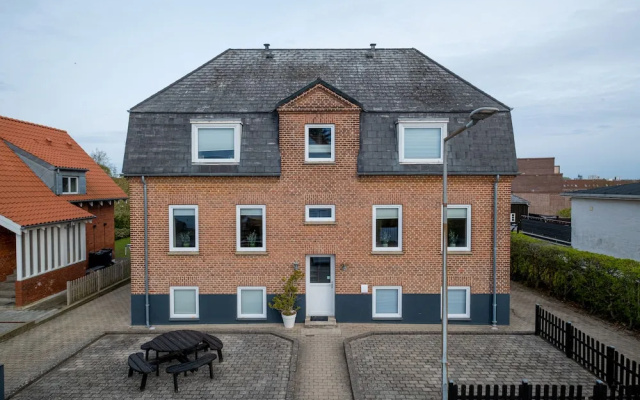1 Bed Apartment Sleeps 2 With Parking, Wifi, Tv