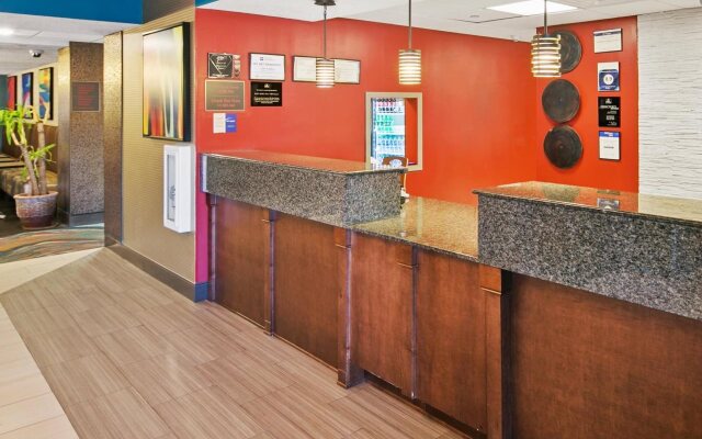 Best Western Plus Gallup Inn & Suites