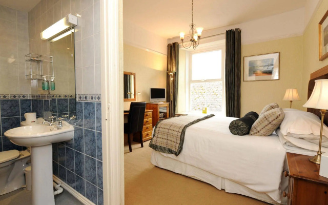 Wolfscastle Country Hotel