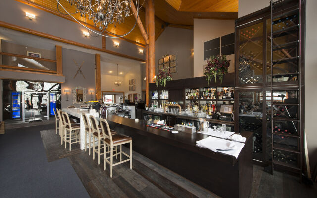 Lizard Creek Lodge