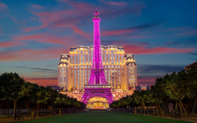 The Parisian Macao