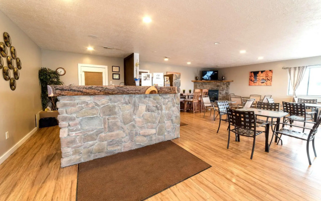 Red Ledges Inn