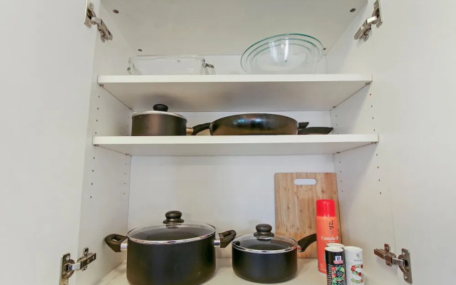 1-Bedroom Nice Apartment in Skokie