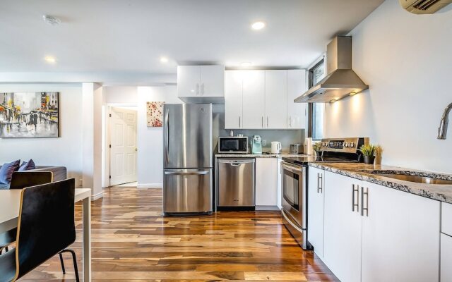 Hip Townhome With Garage Dt Mtl