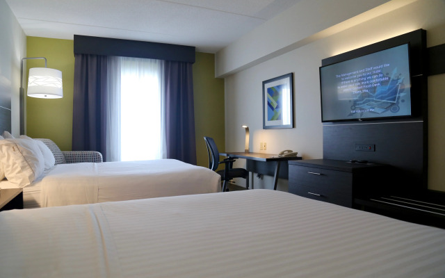 Holiday Inn Express & Suites Brampton, an IHG Hotel