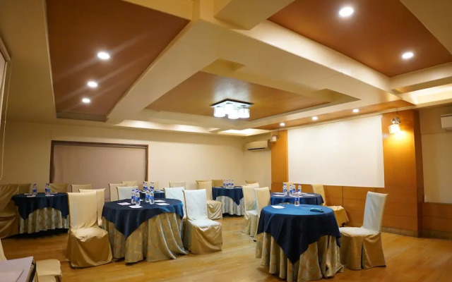 Hotel Sadanand Regency