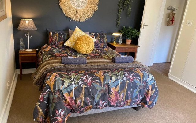 Lovely, spacious 1 bedroom rental and free parking