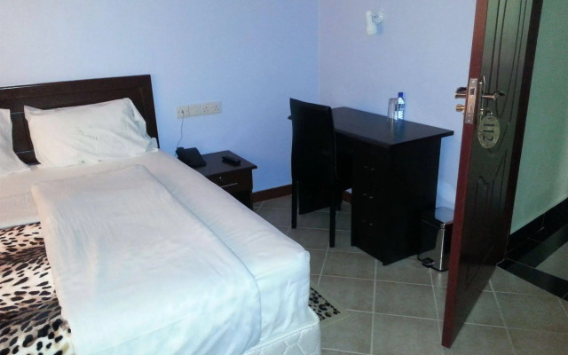 Way Side Hotel