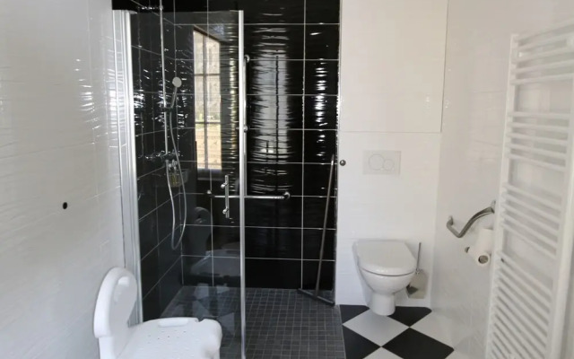 L'orangerie DU Chateau DES Cedres