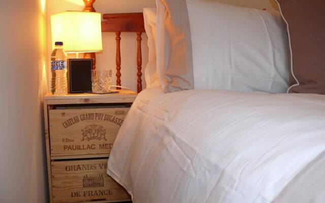 Spacious Homestay With Parking