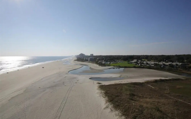 Sands Beach Club #814 Ocean Front