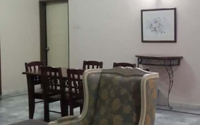 Golden City Apartment - Leisure Holiday Resorts