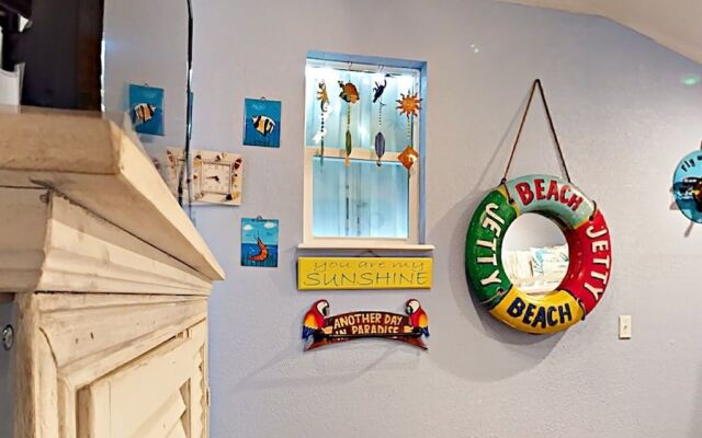 Selleck Condo by RedAwning