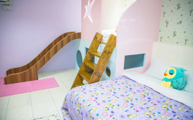 Happycastle Bed and Breakfast