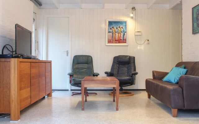 Beautiful Home in Rekem-lanaken With 3 Bedrooms and Wifi