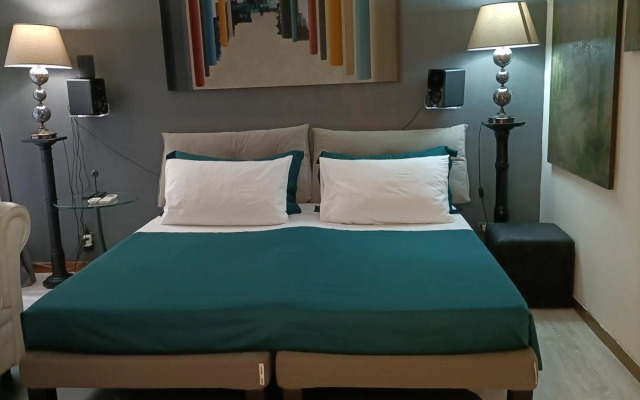 Spanish Steps bedroom