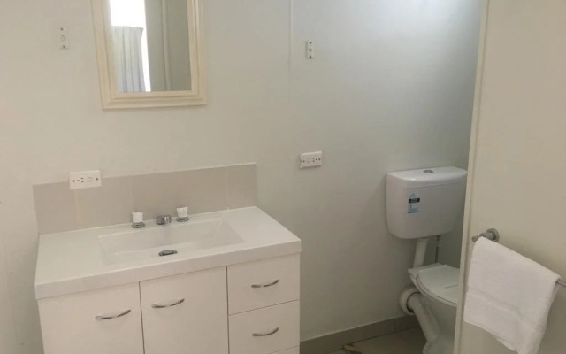 Oakridge Motel Tourist Park