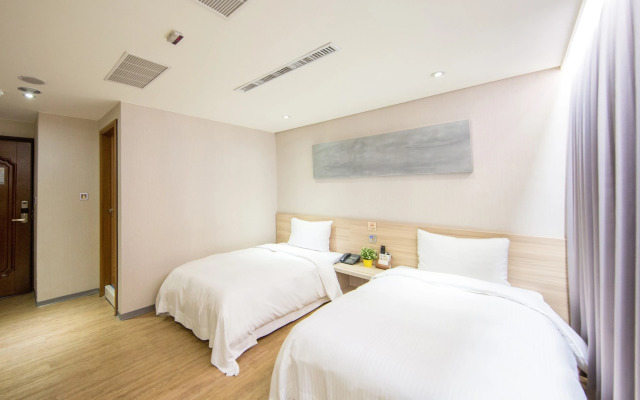 Smile 73 Hotel