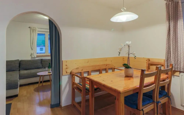 Central Apartment With Balcony, Terrace, Garden, Deckchairs