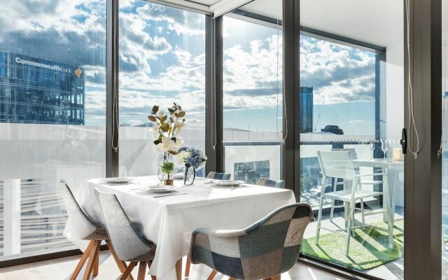 I02 China Town Luxury Service Apartment