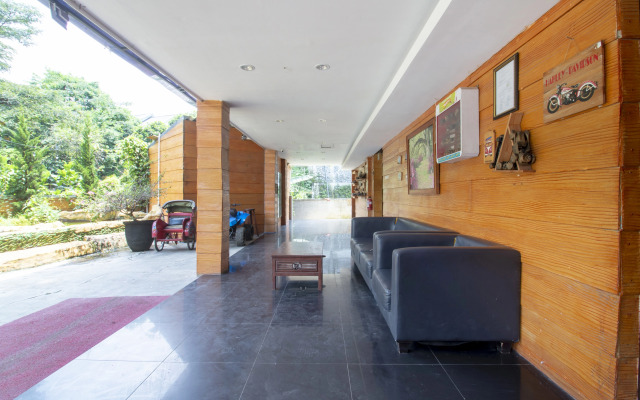 OYO 3283 Bwalk Hotel