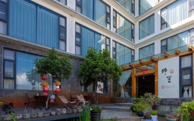 Jing Mo Bi Hu Hotel – Exterior – Dali