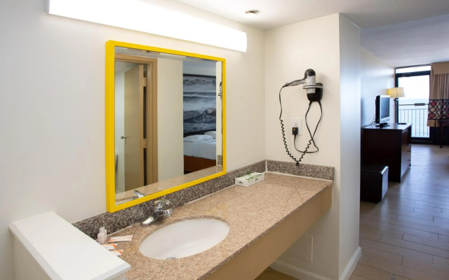 Super 8 By Wyndham Virginia Beach Oceanfront