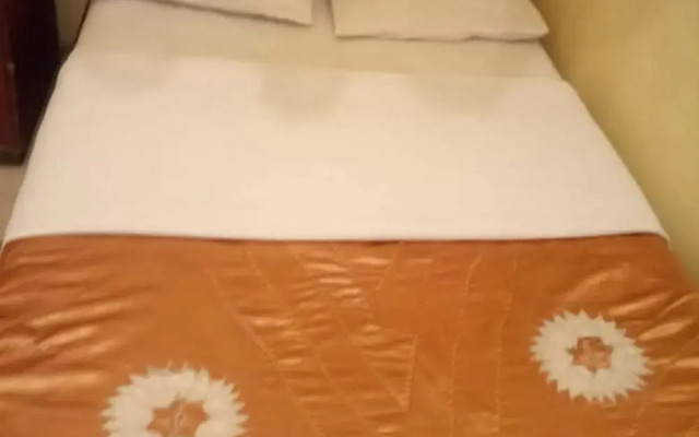 Travellers Guest House - Adults Only