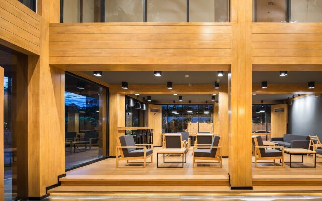 Asana Hotel & Residence