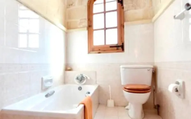 Villa With 3 Bedrooms In Sannat With Wonderful Mountain View Private Pool Enclosed Garden