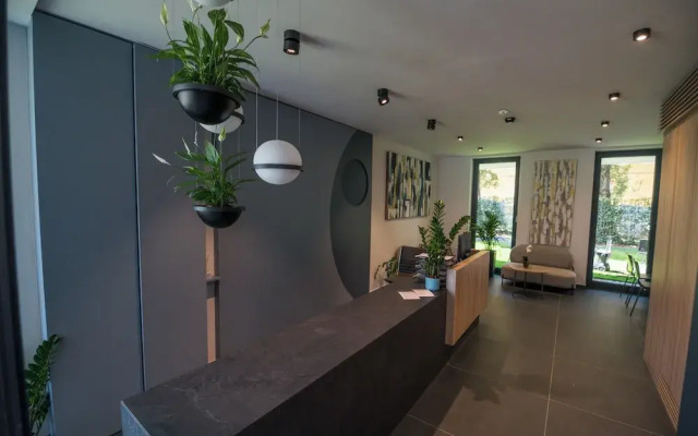 BJ81 Suite Hotel