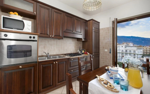 Apartment Miramare With Shared Pool Terraces and Internet Wi-fi