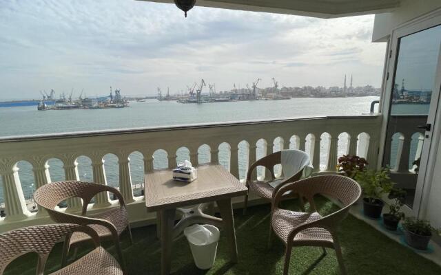 شقة مطلة علي قناة السويس701